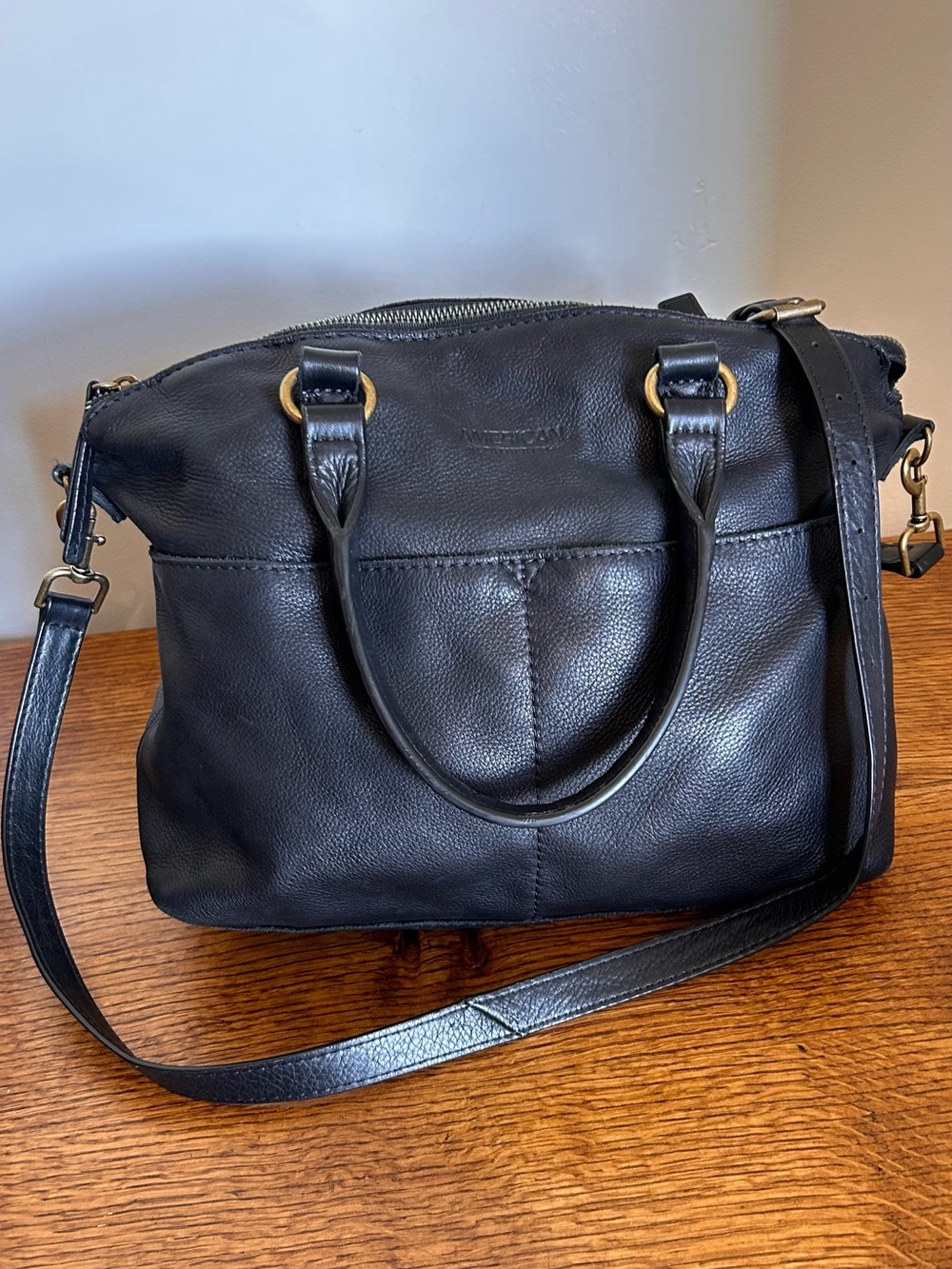 AMERICAN LEATHER CO. FULL LEATHER HANDBAG OR CROSS BODY BAG CLOTH INTERIOR